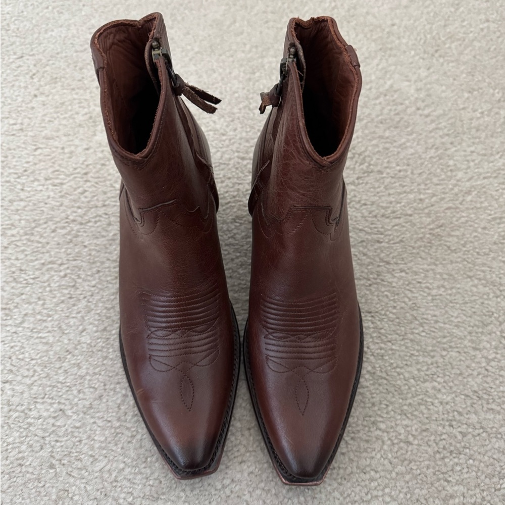 Brand new Tecovas The Daisy boot